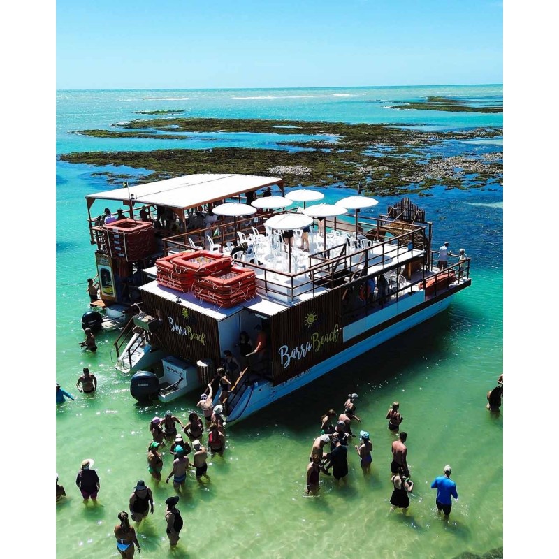 Passeio de Catamarã nas Piscinas Naturais da Praia do Seixas